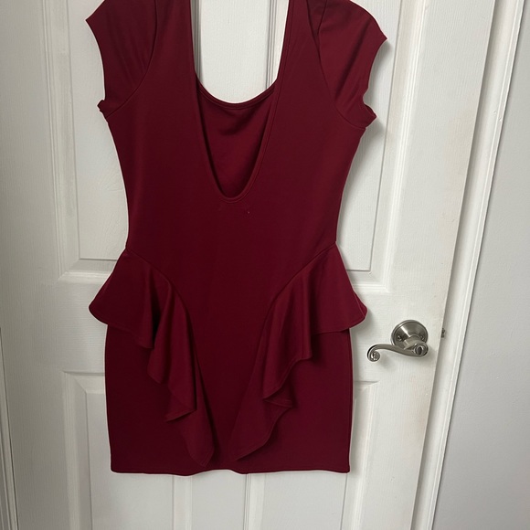 Hot red dress - Picture 3 of 3